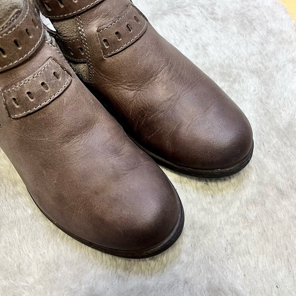 Ugg | Patsy Round Toe Shearling Lined Ankle Boots… - image 5